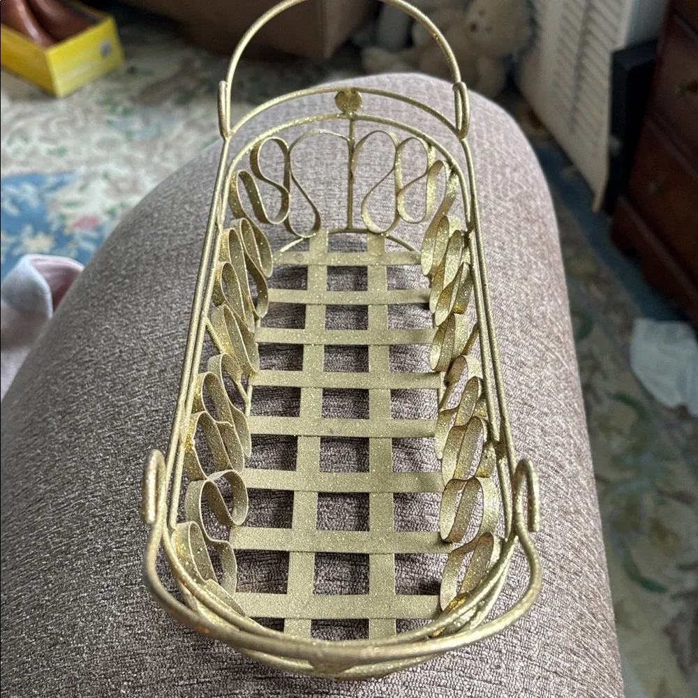 ⚫️ Vintage Mid-Century Gold Wire Bread Basket 11x3 Footed Looped Filigree Metal